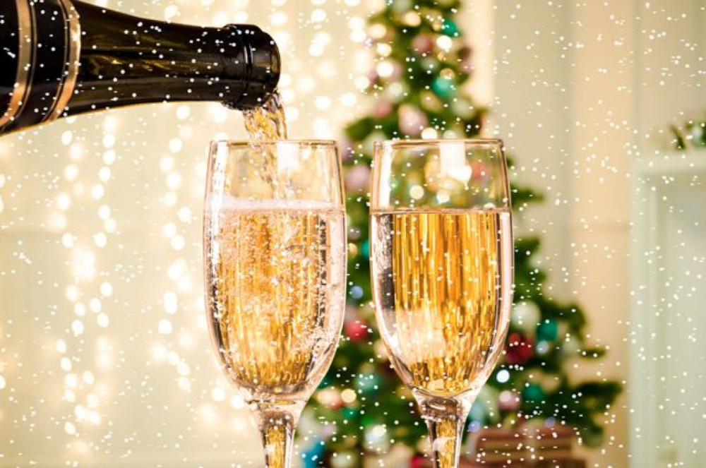 Шампанское на новый год: выбор, популярные марки, покупка, украшение бутылки | праздник для всех