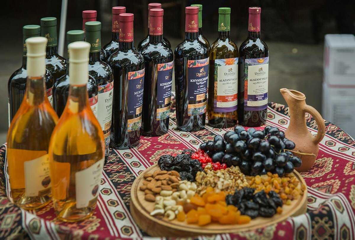 Грузинские вина названия: обзор продукции грузинского виноделия
