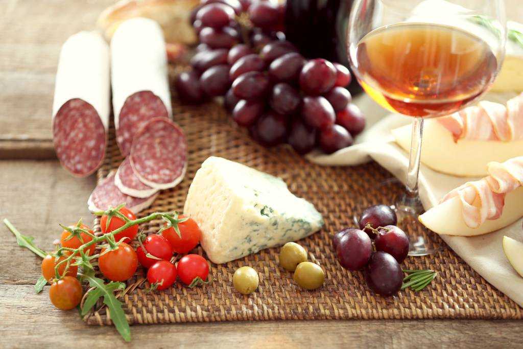 Какое вино лучше подходит к пасте 🍷🍝 | лучшие сочетания вина с блюдами из пасты