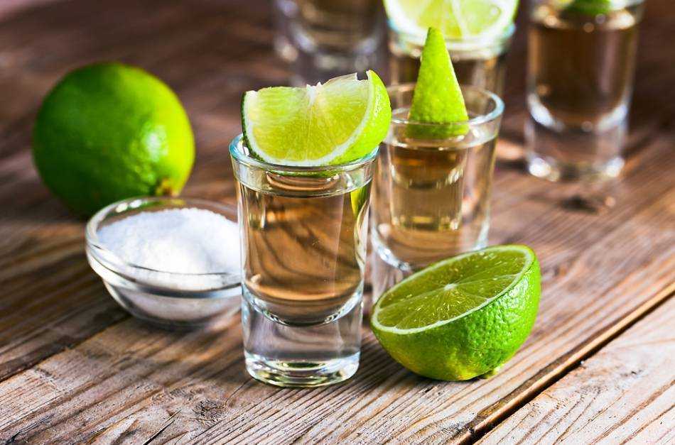Как пить текилу правильно с солью и лимоном, несколько способов