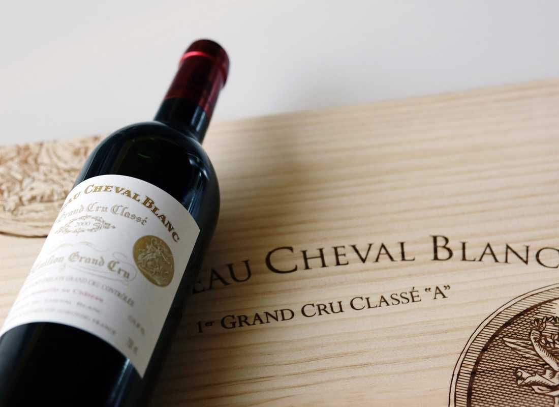 Топ-5 самых дорогих сортов французских вин: бутылочку за 34 162 000 рублей не желаете?