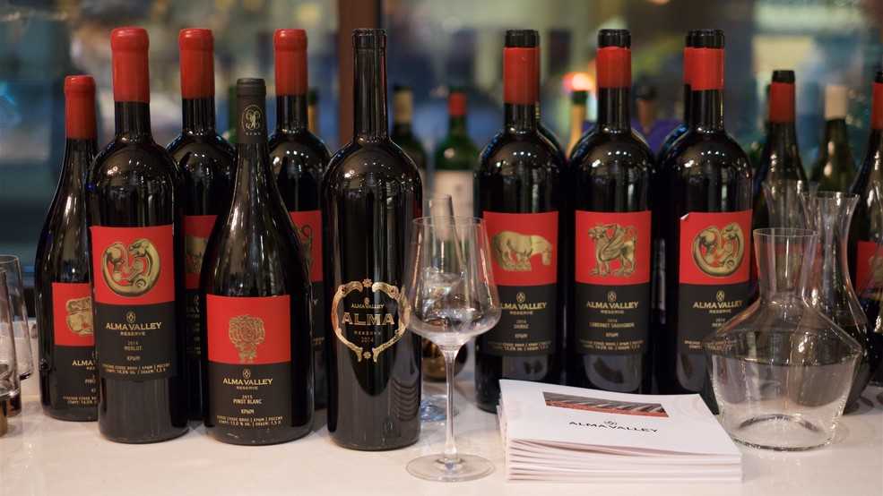 Виноделие и дегустации вина в регионе марке в италии