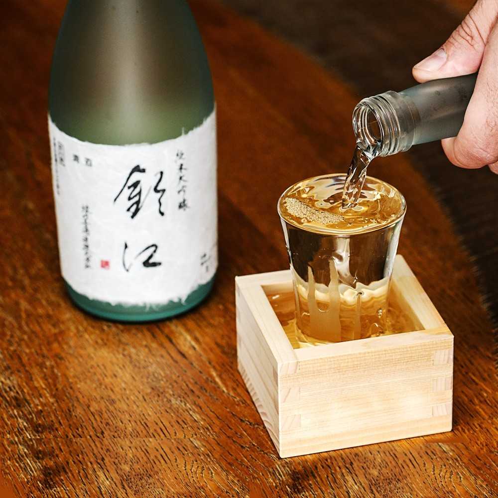 Японская водка саке