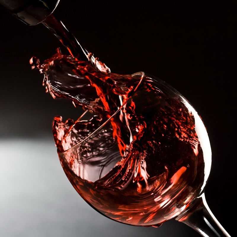 Зачем аэрировать вино?  наука, позволяющая вину дышать