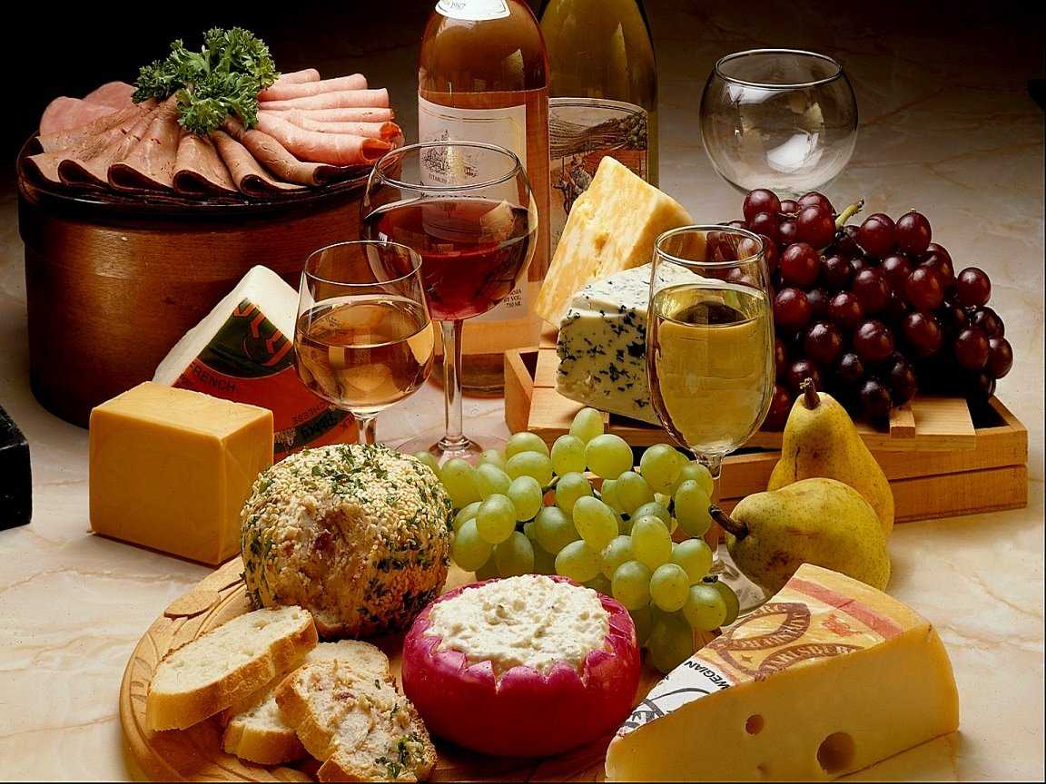 С чем едят сыр: выбор гармоничного дуэта