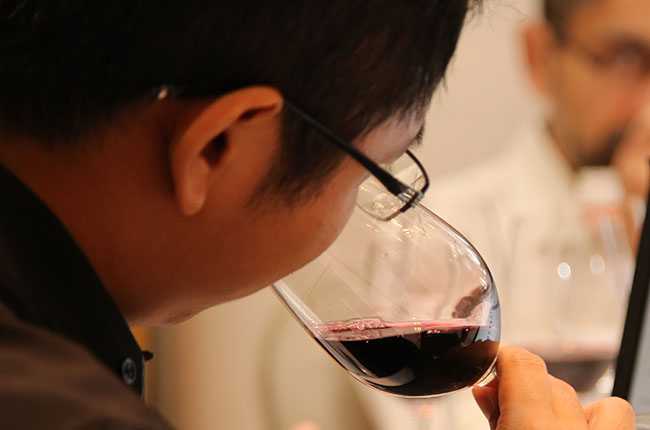 С чем пьют вино — обзор самых лучших закусок