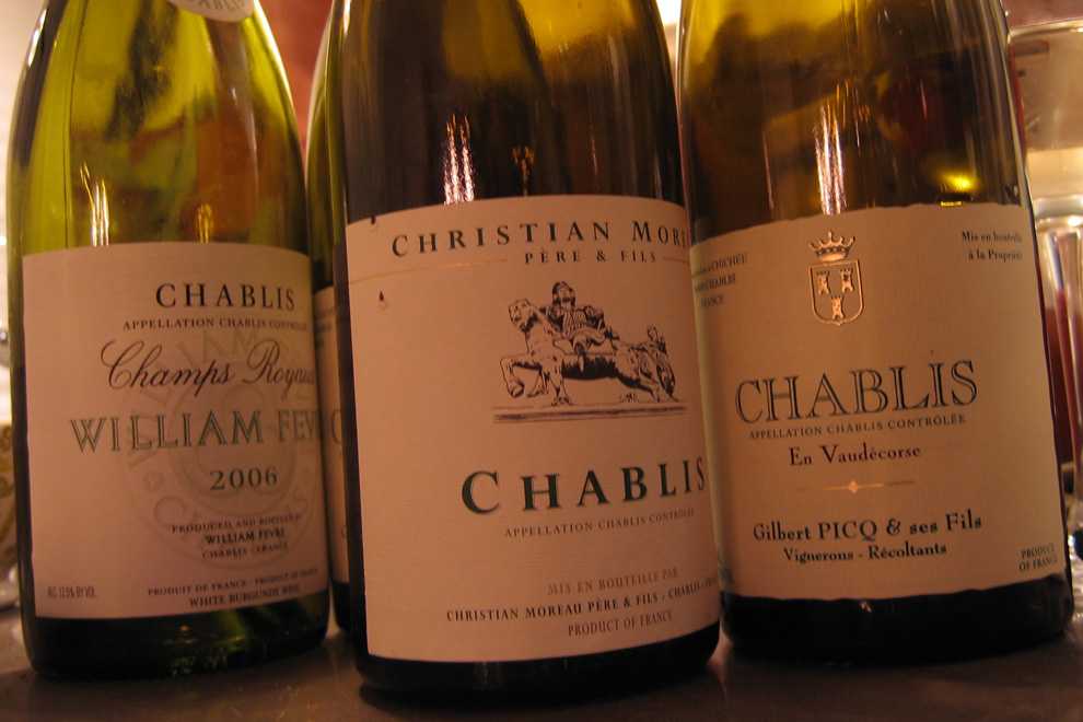 Шабли — вино из франции, которое по-летнему освежает