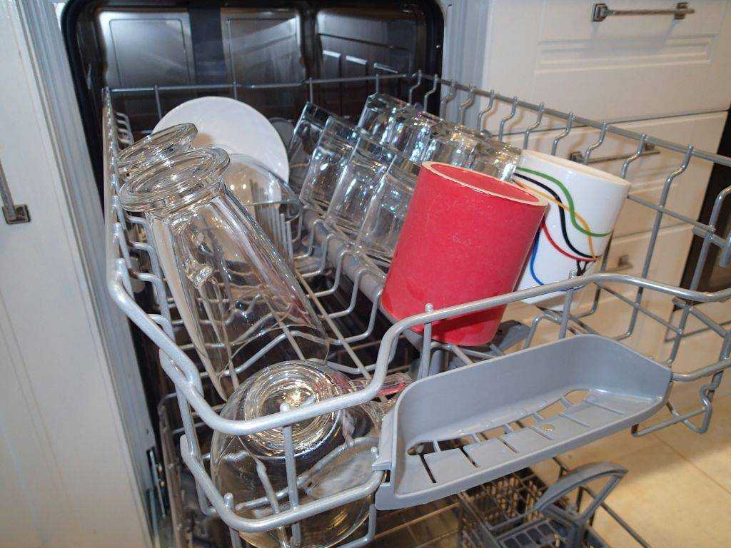 Можно ли мыть посуду с золотом в посудомоечной машине: позолоченная посуда в посудомойке