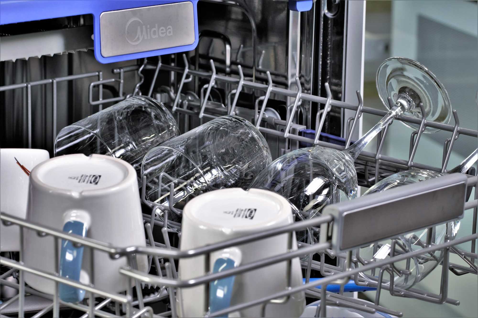Какую посуду можно и нельзя мыть в посудомоечной машине| ichip.ru