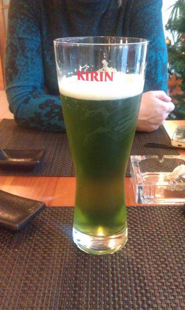 Пиво в зеленой бутылке название
