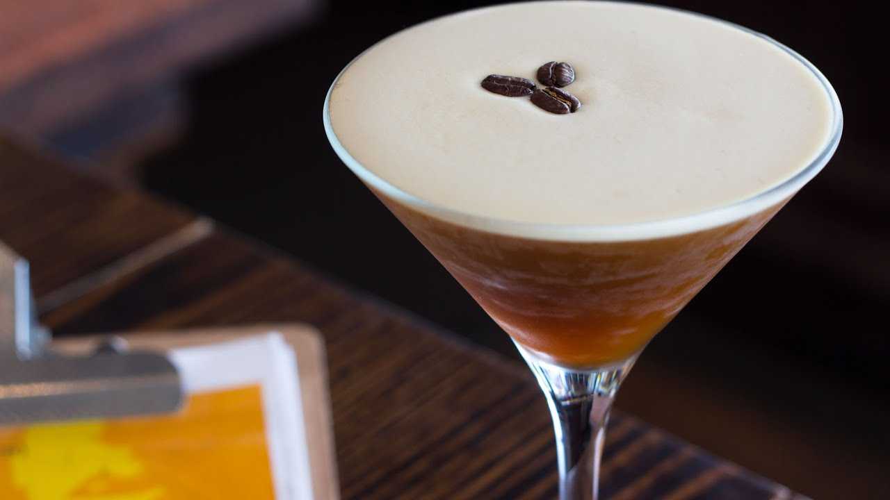 Espresso martini | recipetin eats