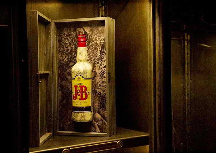 Виски j&b - фаворит среди марок купажированого шотландского виски - lawebar