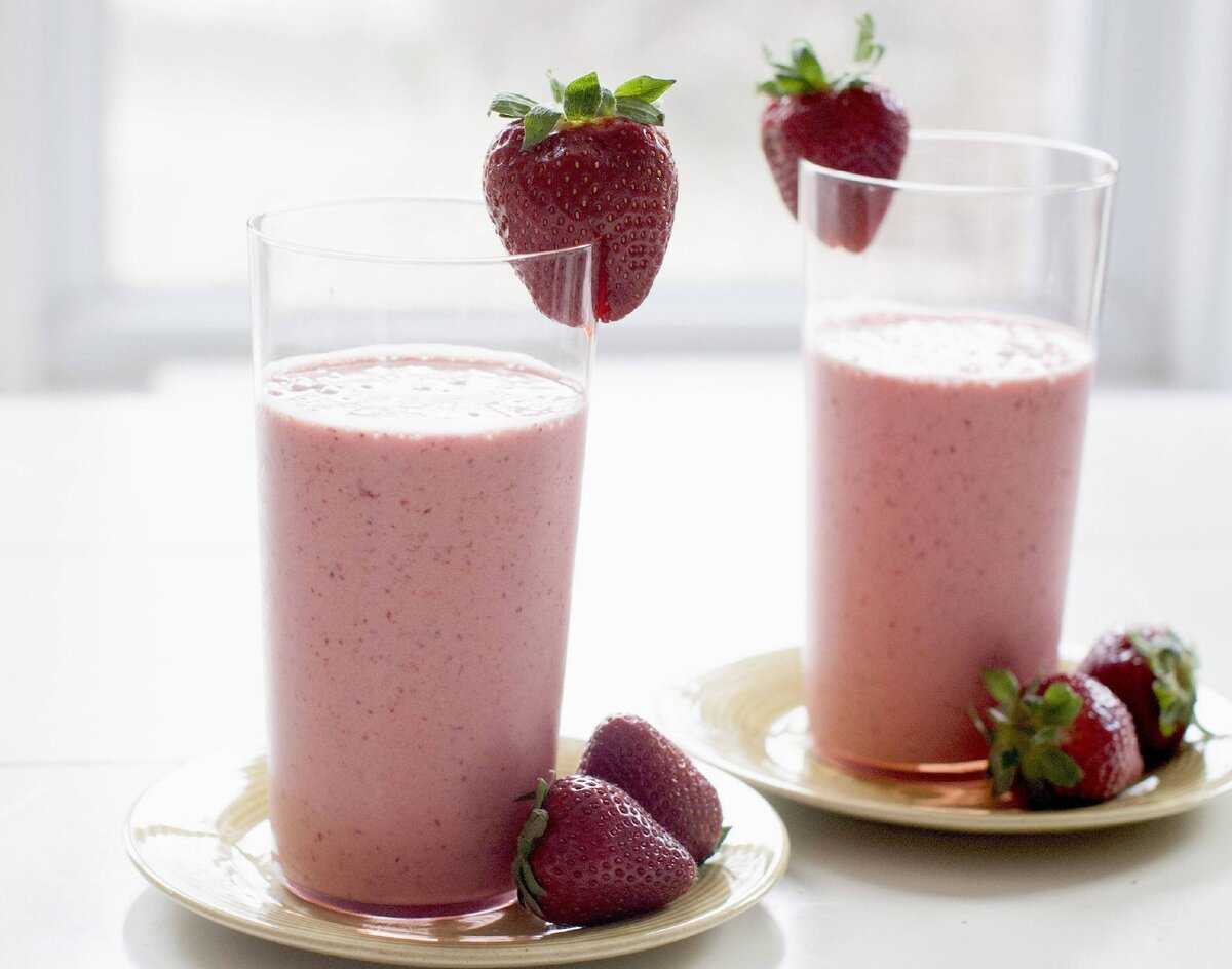 Молочный коктейль с клубникой: рецепты вкусных молочно-ягодных коктейлей!