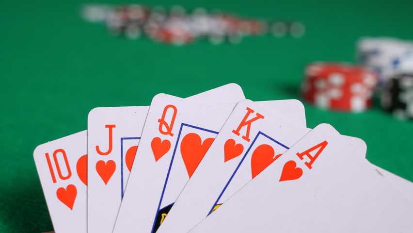 Флеш рояль – самая сильная комбинация в покере